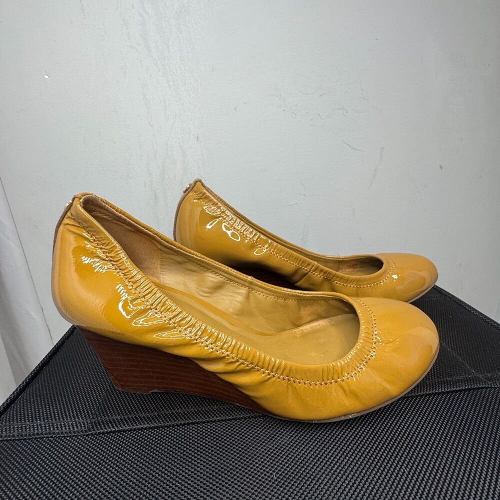 Tory Burch Eddie Ballet Wedges – Size 7M – Patent Leather Gold Medallion - Picture 3 of 14